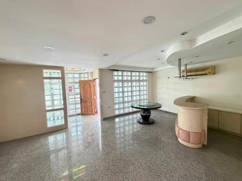 Rumah Berkembar untuk Disewa di Taman Pelangi (Johor Bahru) - Jessica Ma - PropertyGuru.com.my