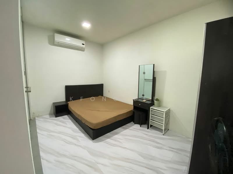 Servis Apartment untuk Disewa di The Square @ One City - Kfong Lee - Bedroom - PropertyGuru.com.my