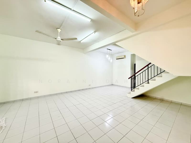 Rumah Teres 2.5 Tingkat untuk Dijual di Taman Kurnia Indah (Cheras) - Noraini Dahan - Interior - PropertyGuru.com.my
