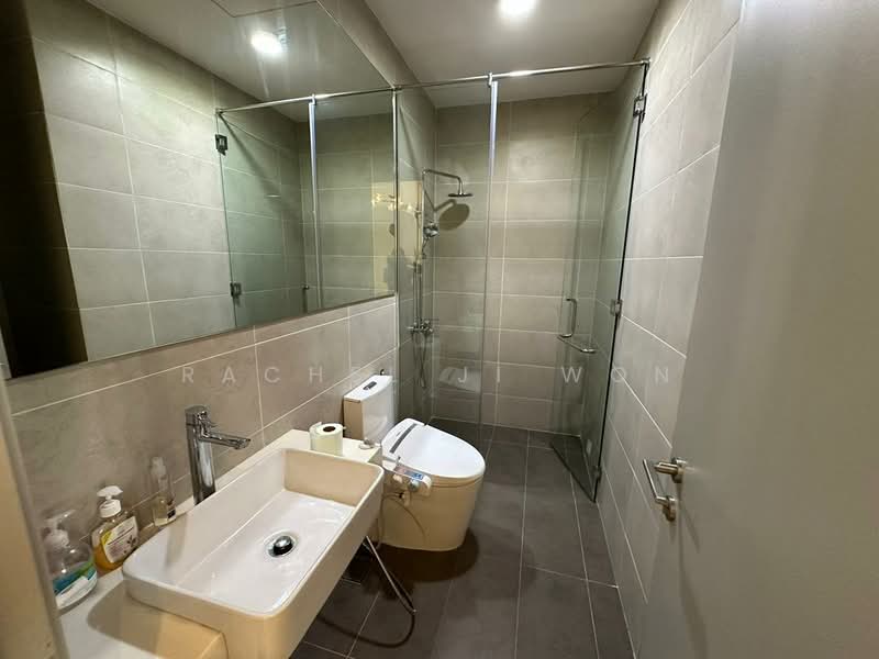 Service Residence for Rent at KL Gateway Premium Residences - Rachel Ji Won - Bathroom - PropertyGuru.com.my