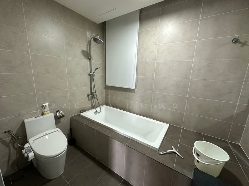 Service Residence for Rent at KL Gateway Premium Residences - Rachel Ji Won - Bathroom - PropertyGuru.com.my