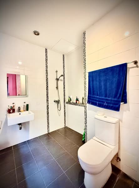 Rumah Teres untuk Dijual di Tanjung Bungah (Penang) - Susan Chia - Bathroom - PropertyGuru.com.my