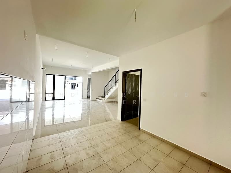 2-storey Terraced House for Sale in Klang (Selangor) - Mohd Zakri Mohd Zamberi - Living Room - PropertyGuru.com.my