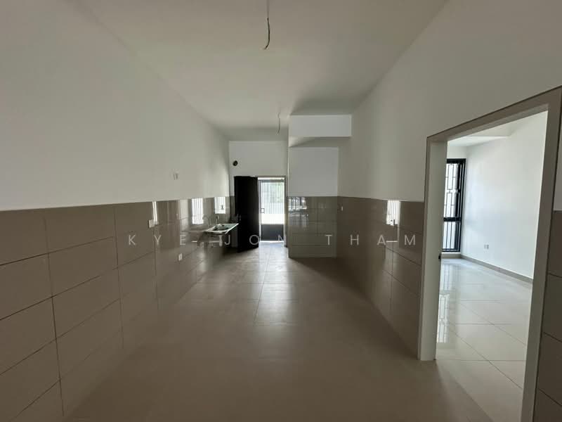 Rumah Teres 2-Tingkat untuk Disewa di Elmina (Shah Alam) - Kye Jon Tham - Kitchen - PropertyGuru.com.my