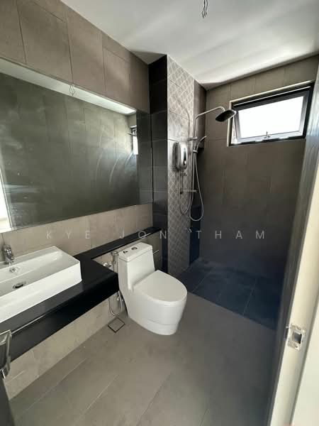 Rumah Teres 2-Tingkat untuk Disewa di Elmina (Shah Alam) - Kye Jon Tham - Bathroom - PropertyGuru.com.my