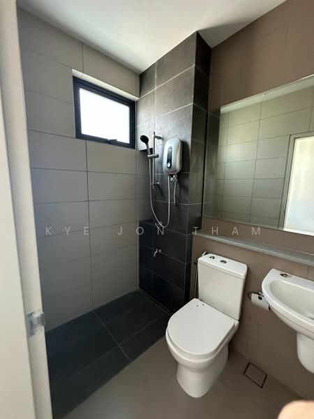 Rumah Teres 2-Tingkat untuk Disewa di Elmina (Shah Alam) - Kye Jon Tham - Bathroom - PropertyGuru.com.my