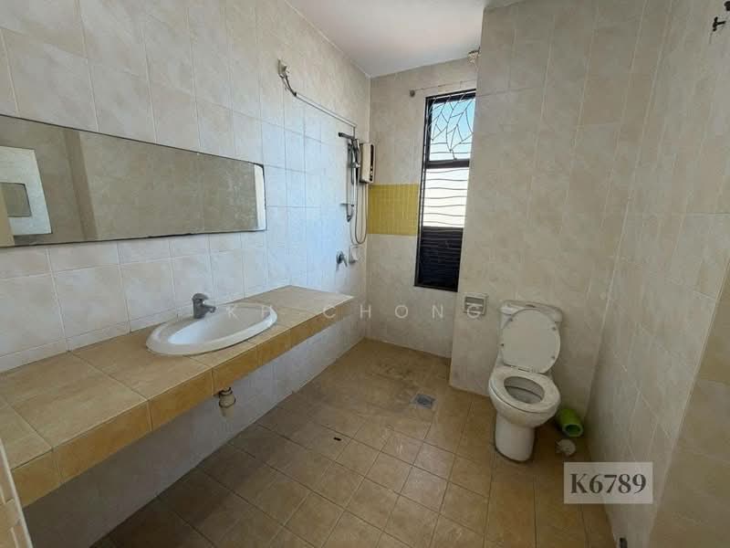 Rumah Teres 2 Tingkat untuk Dijual di Bandar Bukit Tinggi 2 (Klang) - KH Chong - Bathroom - PropertyGuru.com.my