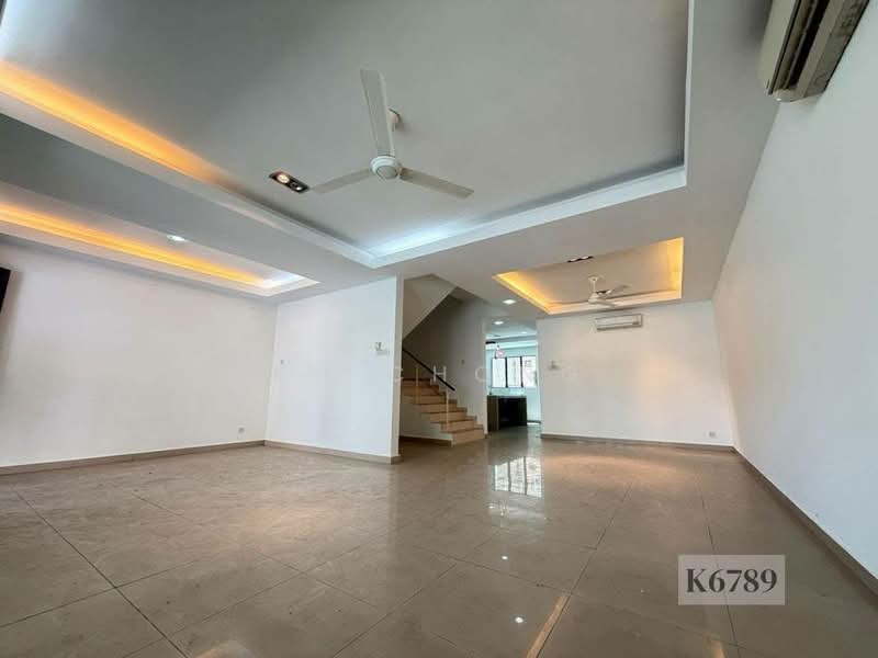 Rumah Teres 2 Tingkat untuk Dijual di Bandar Bukit Tinggi 2 (Klang) - KH Chong - Living Room - PropertyGuru.com.my
