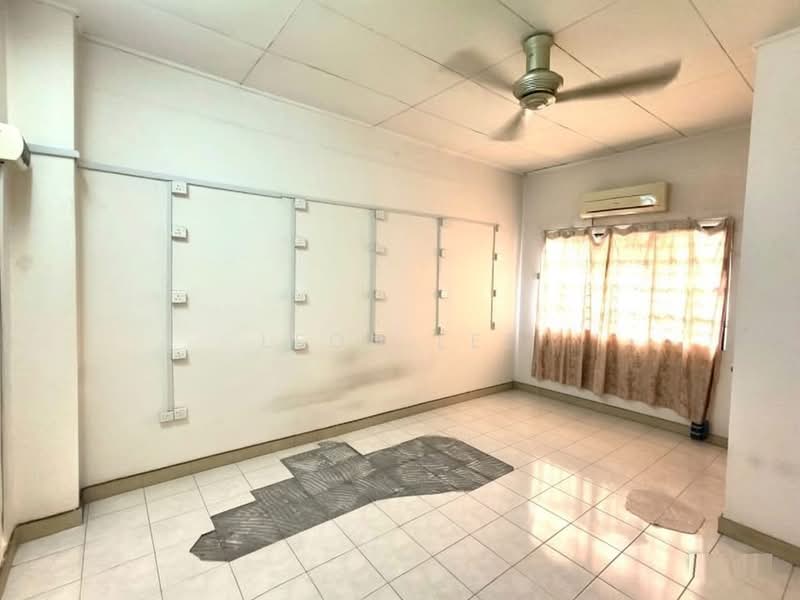 2-storey Terraced House for Sale in Bandar Bukit Puchong 2 (Puchong) - Leon Lee - Interior - PropertyGuru.com.my