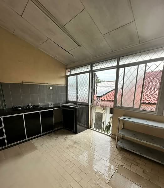 Rumah Teres 1 Tingkat untuk Disewa di Taman Pelangi (Johor Bahru) - Anne Chiang - Kitchen - PropertyGuru.com.my
