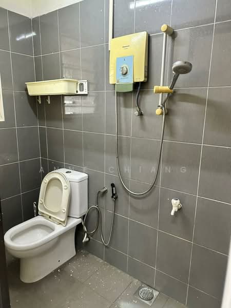 Rumah Teres 1 Tingkat untuk Disewa di Taman Pelangi (Johor Bahru) - Anne Chiang - Bathroom - PropertyGuru.com.my