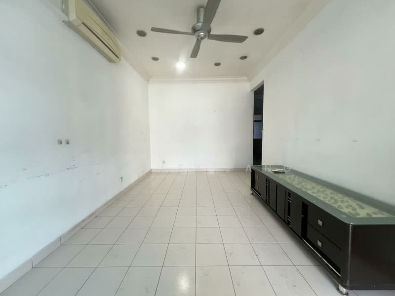 1-storey Terraced House for Sale in Bukit Indah (Iskandar Puteri (Nusajaya)) - Shirley Pang - Living Room - PropertyGuru.com.my