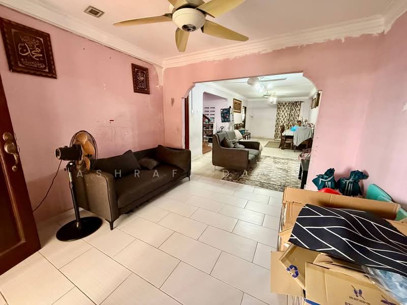 Rumah Teres 2 Tingkat untuk Dijual di Seksyen 4 (Bangi) - Ashraff Daniel - Living Room - PropertyGuru.com.my