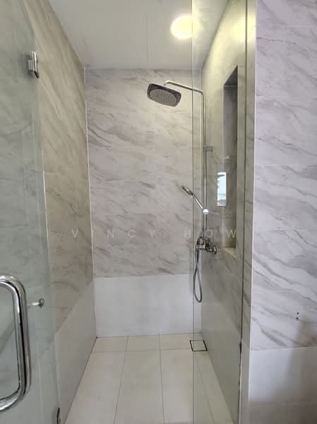 Servis Apartment untuk Disewa di Imperio Residence - Vincy How - Bathroom - PropertyGuru.com.my