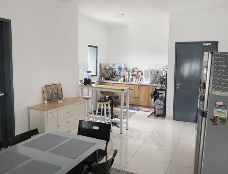 Kondominium untuk Dijual di The Holmes 2 - Danny Lee - Kitchen - PropertyGuru.com.my