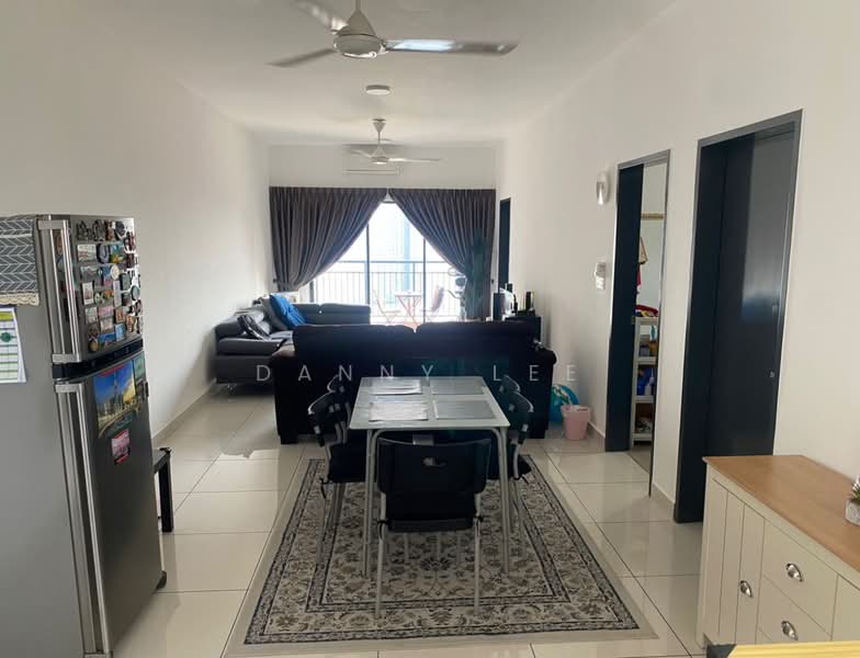 Kondominium untuk Dijual di The Holmes 2 - Danny Lee - Living Room - PropertyGuru.com.my