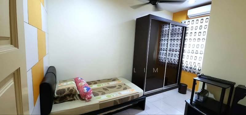 Rumah Teres 2 Tingkat untuk Dijual di Taman Puteri Wangsa (Ulu Tiram) - Karl Lim - Bedroom - PropertyGuru.com.my
