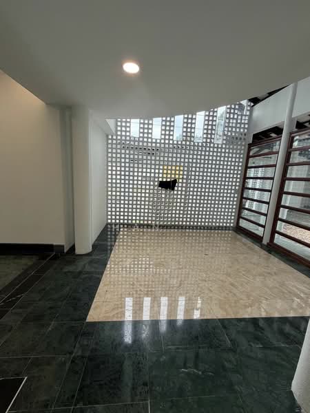 Bungalow for Rent in Bukit Persekutuan (Bangsar) - Han . - Entrance - PropertyGuru.com.my