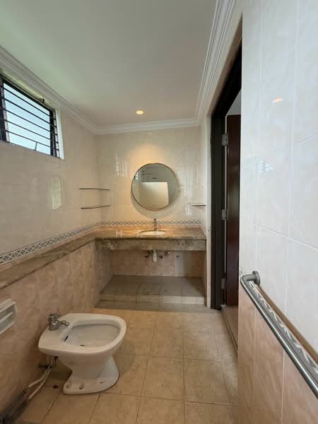 Bungalow for Rent in Bukit Persekutuan (Bangsar) - Han . - Bathroom - PropertyGuru.com.my