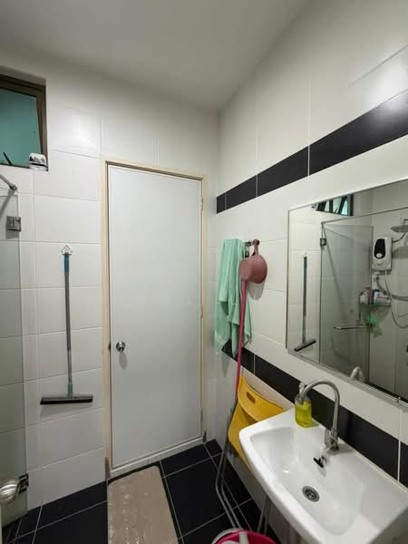 Cluster House for Sale in Setia Tropika (Johor Bahru) - Karl Lim - Bathroom - PropertyGuru.com.my