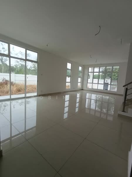 Rumah Kluster untuk Dijual di Skudai (Johor) - Robin Teo - Living Room - PropertyGuru.com.my