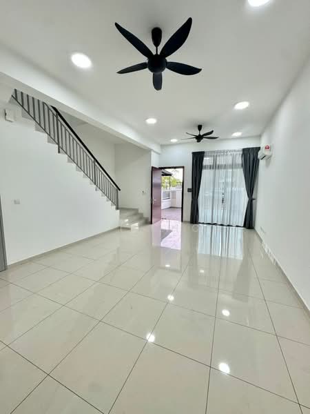 2-storey Terraced House for Sale in Horizon Hills (Iskandar Puteri (Nusajaya)) - Viki Chooi - Living Room - PropertyGuru.com.my