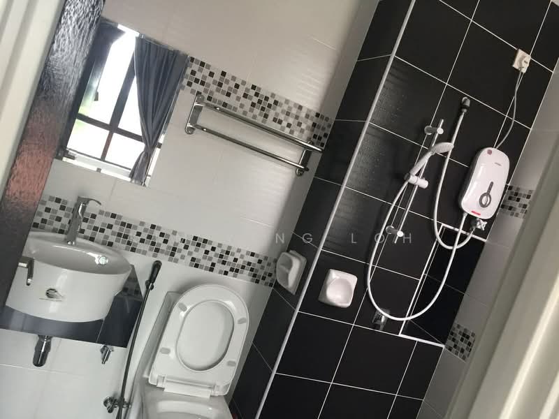 Service Residence for Sale at Sky View - Kim Yeng Loh - Bathroom - PropertyGuru.com.my