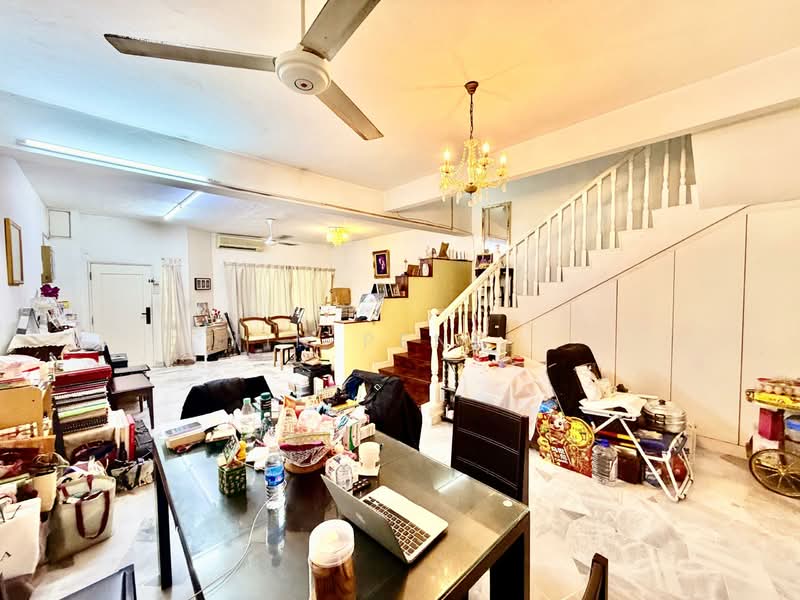 2.5-storey Terraced House for Sale in Taman Tun Dr Ismail (Kuala Lumpur) - Yin Peng . - Living Room - PropertyGuru.com.my