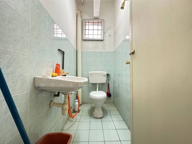 Rumah Teres 2 Tingkat untuk Dijual di Bandar Puncak Alam (Puncak Alam) - Noor Hidayah Mohamad Noor - Bathroom - PropertyGuru.com.my