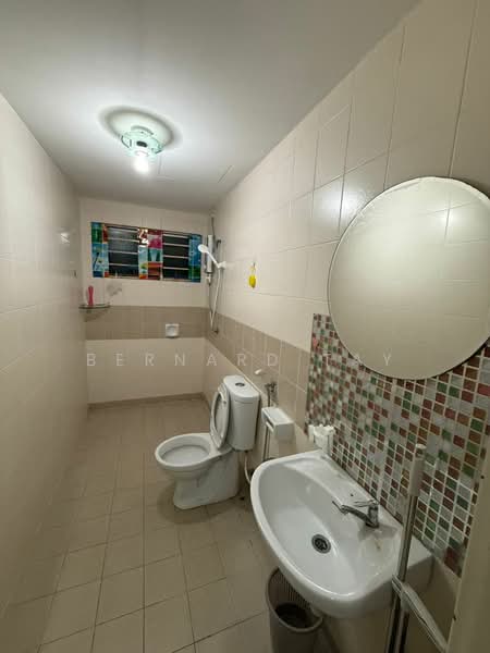Condominium for Sale at Kinrara Mas - Bernard Tay - Bathroom - PropertyGuru.com.my