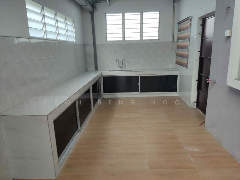 Rumah Berkembar untuk Dijual di Taman Klebang Perdana (Chemor) - Oscar Teoh - Kitchen - PropertyGuru.com.my