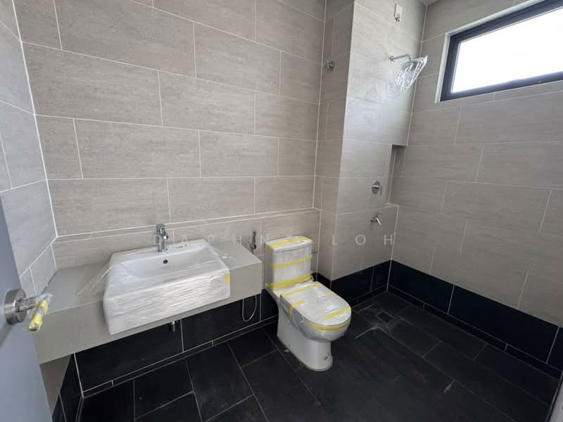 2-storey Terraced House for Sale in Elmina (Shah Alam) - Daphne Loh - Bathroom - PropertyGuru.com.my