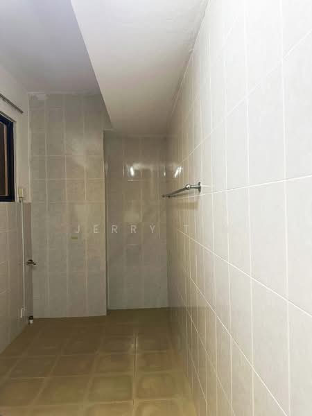 Rumah Flat untuk Disewa di Seri Taman Tanjung - Jerry Tan - Bathroom - PropertyGuru.com.my