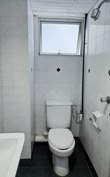 Kondominium untuk Disewa di N-Park Condominium - Lynnz Seow - Bathroom - PropertyGuru.com.my