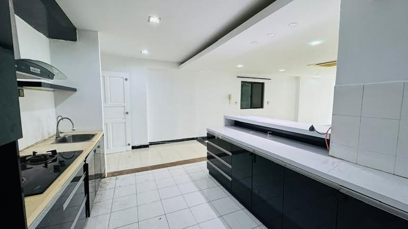 Kondominium untuk Dijual di Casa Tebrau @ Seri Palma - Steven Ee - Kitchen - PropertyGuru.com.my