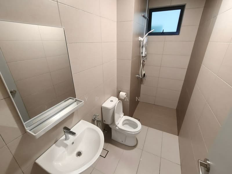 Kondominium untuk Disewa di Rumbia Residence - YP Tan - Bathroom - PropertyGuru.com.my