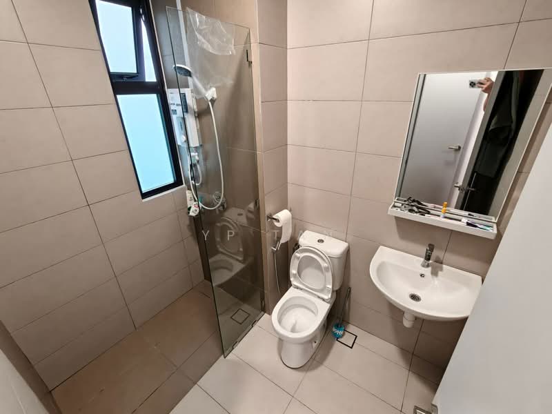 Kondominium untuk Disewa di Rumbia Residence - YP Tan - Bathroom - PropertyGuru.com.my