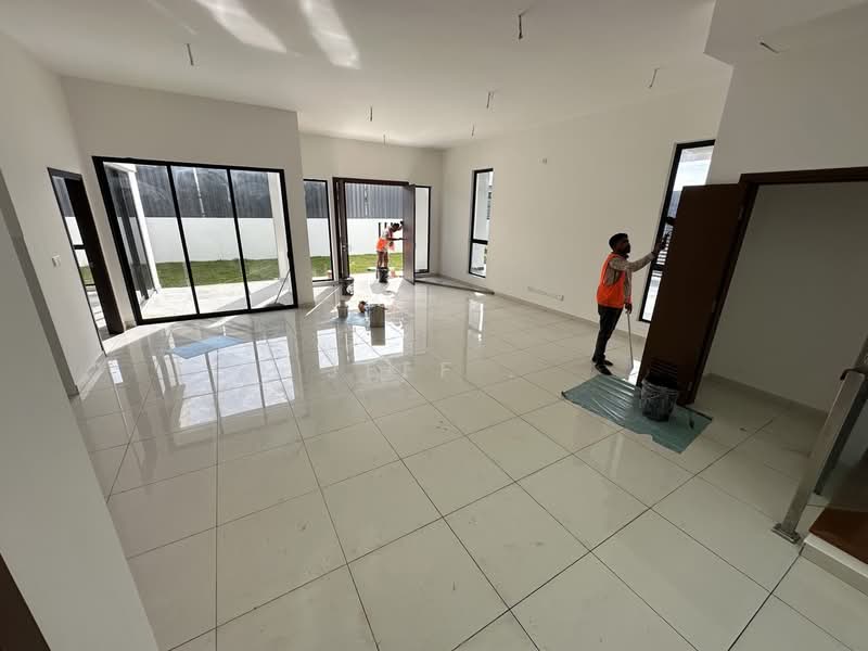 Rumah Berkembar untuk Dijual di Shah Alam (Selangor) - Jeff . - Living Room - PropertyGuru.com.my