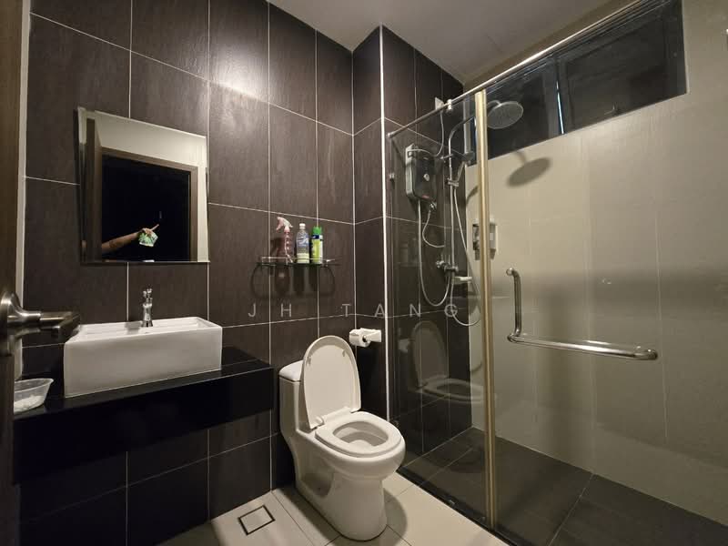 Service Residence for Rent at D'Secret Garden (Pangsapuri Kempas Indah) - JH Tang - Bathroom - PropertyGuru.com.my