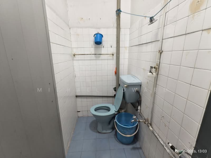 Rumah Teres 1 Tingkat untuk Dijual di Taman Maznah (Klang) - Michael Edward - Bathroom - PropertyGuru.com.my
