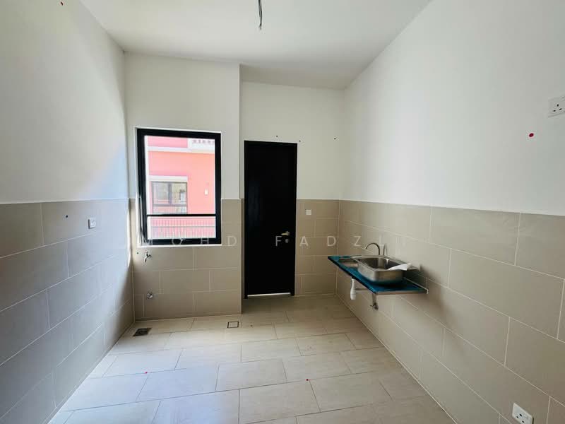 Rumah Teres 2 Tingkat untuk Dijual di Shah Alam (Selangor) - Mohd Fadzli - Kitchen - PropertyGuru.com.my