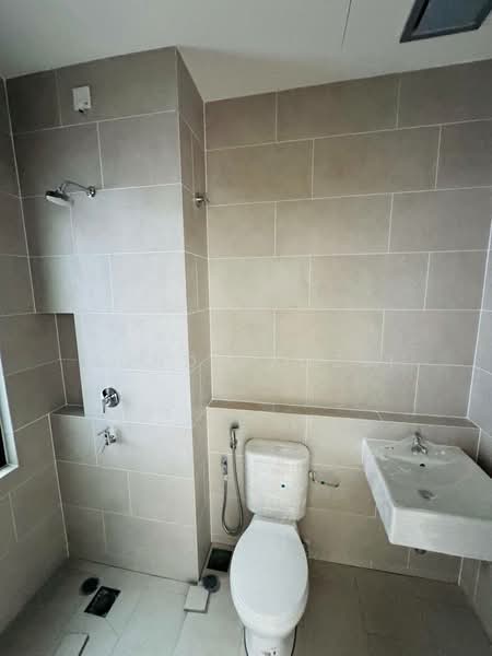 Rumah Teres 2 Tingkat untuk Dijual di Shah Alam (Selangor) - Mohd Fadzli - Bathroom - PropertyGuru.com.my
