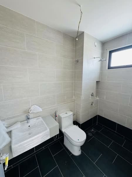 Rumah Teres 2 Tingkat untuk Dijual di Shah Alam (Selangor) - Mohd Fadzli - Bathroom - PropertyGuru.com.my