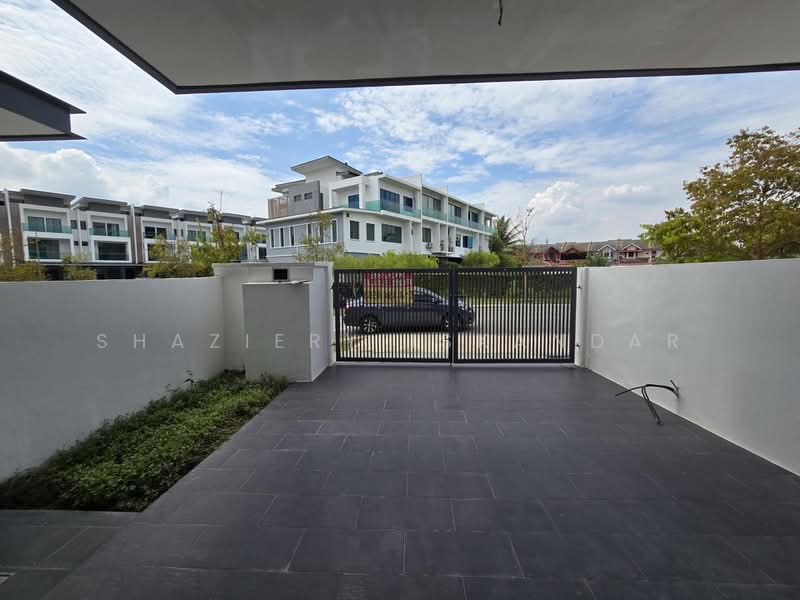 2.5-storey Terraced House for Sale in Taman Nusaputra Timur (Puchong) - Shaziery Iskandar - Exterior - PropertyGuru.com.my