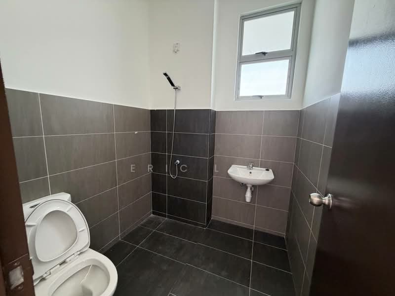 Rumah Teres 2 Tingkat untuk Dijual di Johor Bahru (Johor) - Eric Lee - Bathroom - PropertyGuru.com.my