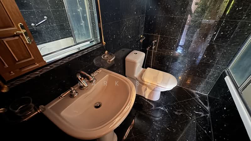 Bungalow for Sale in George Town (Penang) - Mark Saw - Bathroom - PropertyGuru.com.my