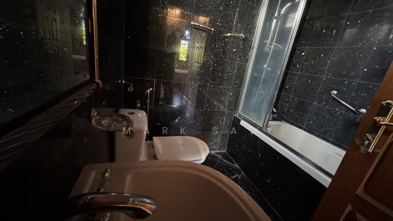 Bungalow for Sale in George Town (Penang) - Mark Saw - Bathroom - PropertyGuru.com.my