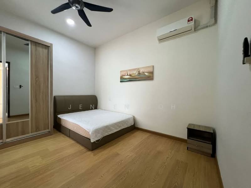 Condominium for Rent at Royal Strand @ Country Garden Danga Bay - Jensen Goh - Bedroom - PropertyGuru.com.my