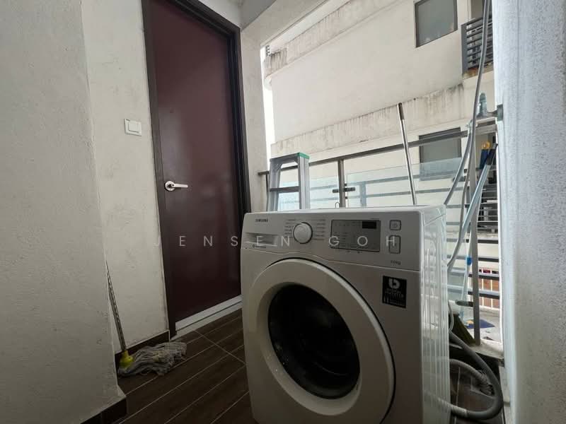 Condominium for Rent at Royal Strand @ Country Garden Danga Bay - Jensen Goh - Balcony - PropertyGuru.com.my