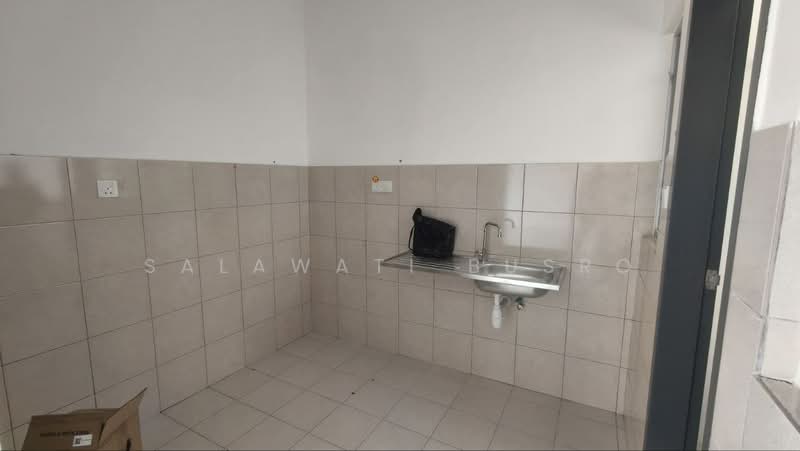 Townhouse for Rent in Klang (Selangor) - Salawati Busro - Kitchen - PropertyGuru.com.my